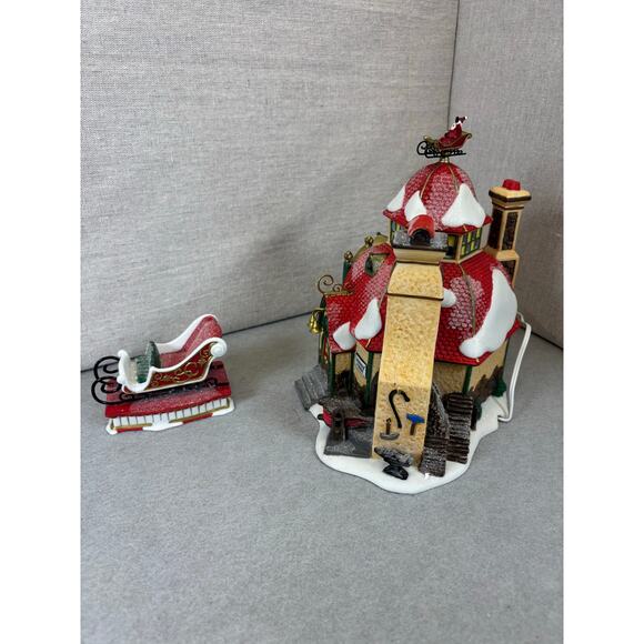 Dept 56 North Pole Series – Santa’s Sleigh Maker #56.56950 Limited Edition - Picture 4 of 13